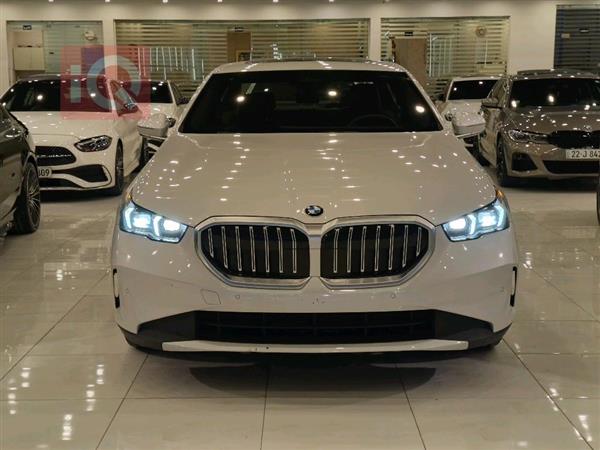 بی ئێم دەبڵیو سیریەس 5 2025  بۆ فرۆشتن لە عێراق - هەولێر